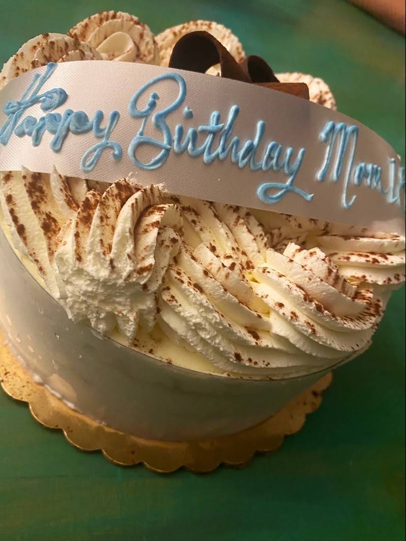White's Bakery & Cafe