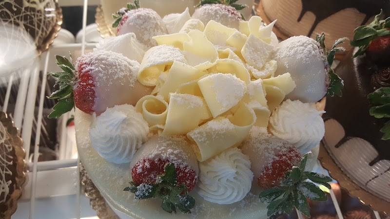 White's Bakery & Cafe